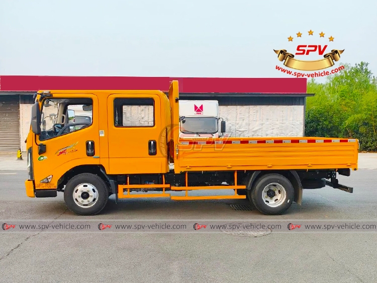 JMC N822 Logistics Truck - Left Side